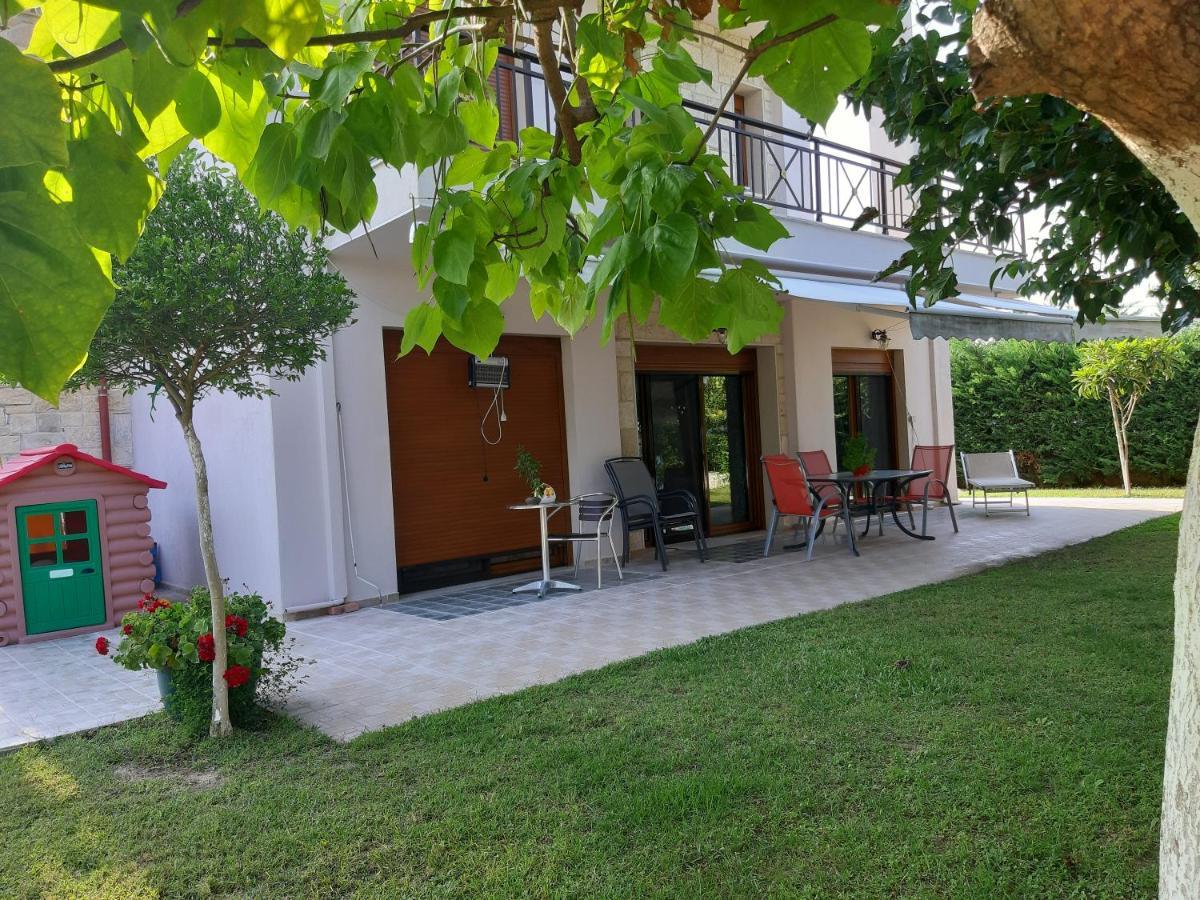 Villa-Danos 阿菲托斯 外观 照片
